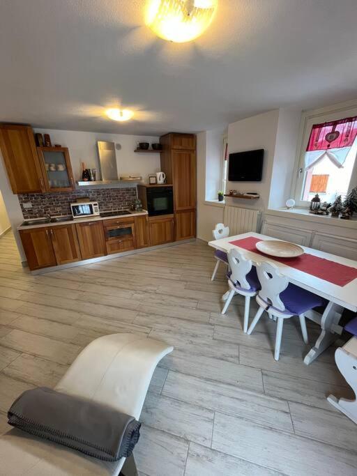 Appartement Trilocale Con Vista Piste Da Sci à Villa d'Allegno Extérieur photo